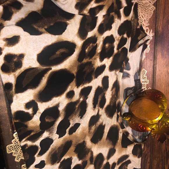 Leopard top!! - Picture 2 of 4